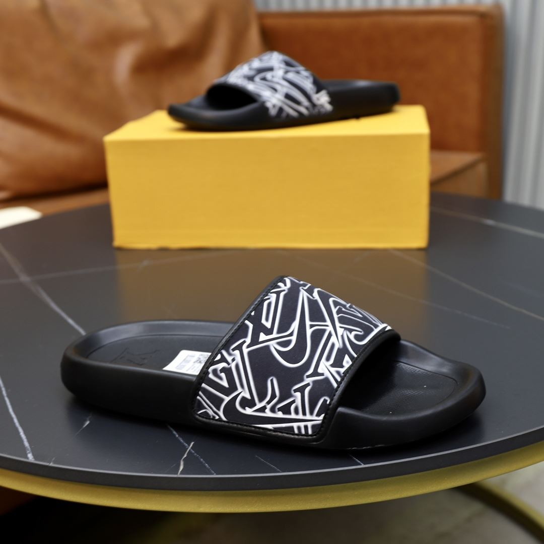 Louis Vuitton Slippers